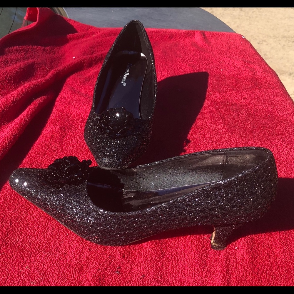 Black dress shoe